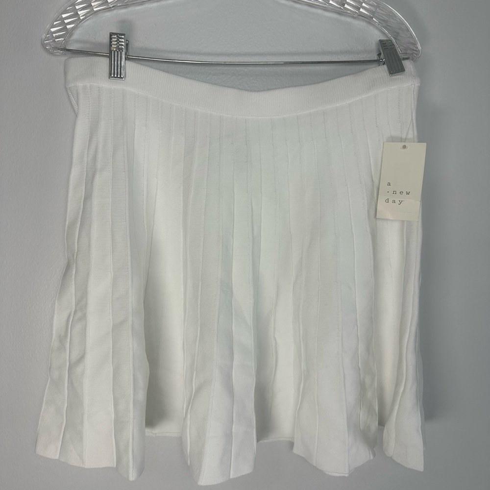 a new day White Skater Pleated Skirt Viscose/Nylon size XL